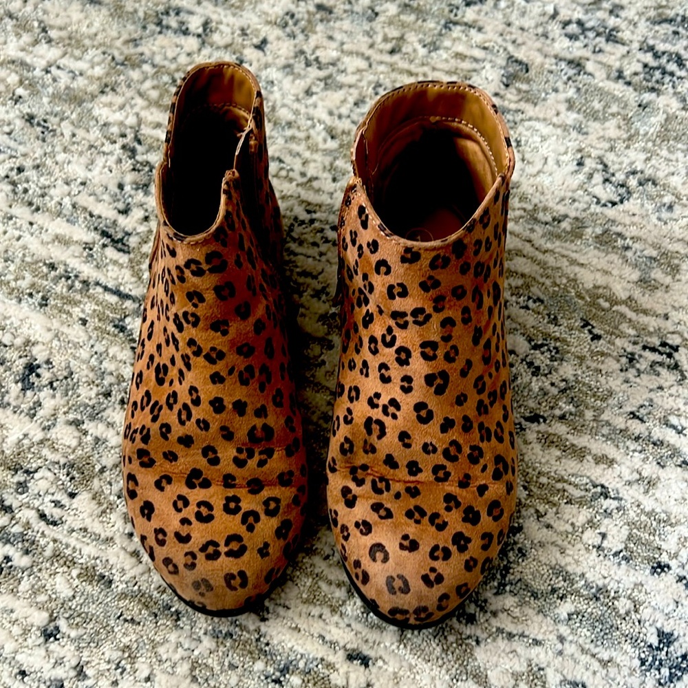 Cat & Jack Leopard Shoes